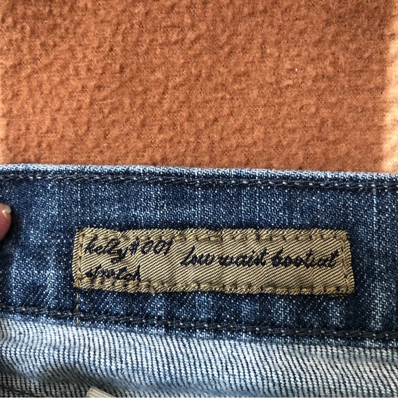 Citizens of Humanity Distressed Low Waist Bootcut Jean. - Picture 4 of 10